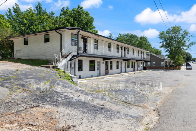 Building Photo - 201 Sylvis St Unit Apt 5