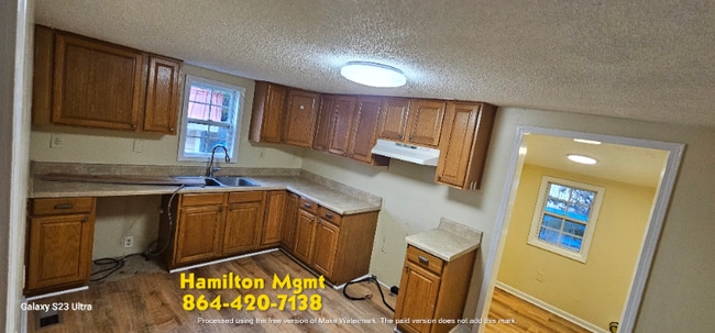 Photo - 203 W Beattie St