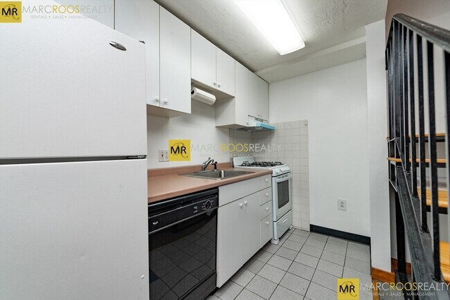 Photo - 14 Edgerly Rd Unit 1