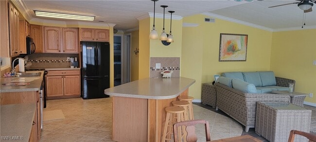 Photo - 4700 Tahiti Dr