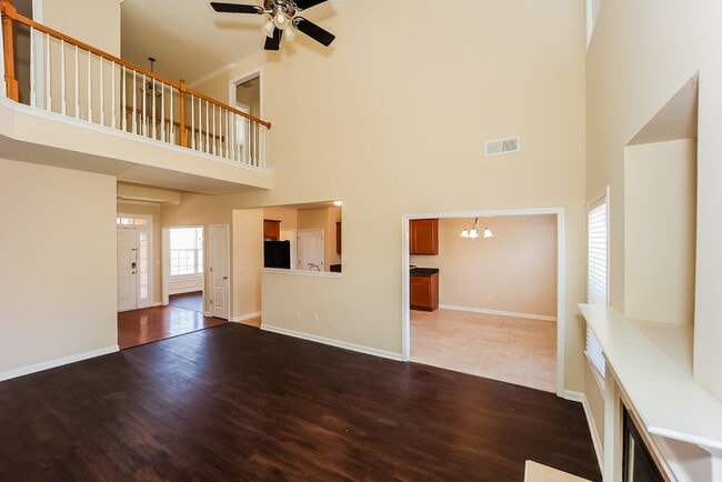 Photo - 605 Needle Rush Cir