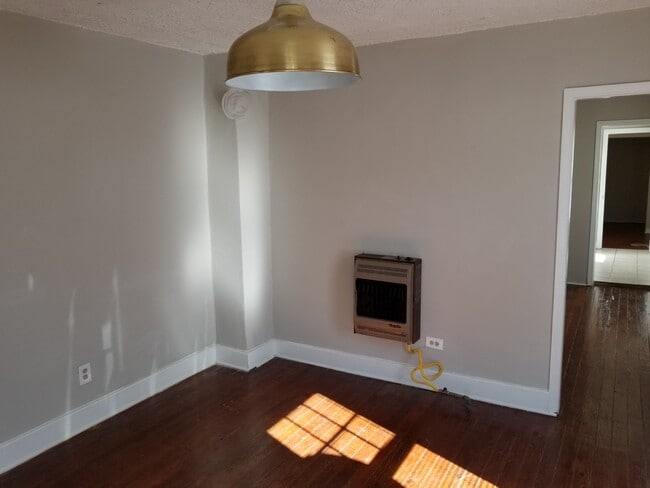 Photo - 66 Chester Ave SE