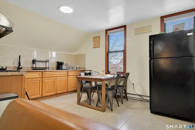 Photo - 31 Canner St Unit 3