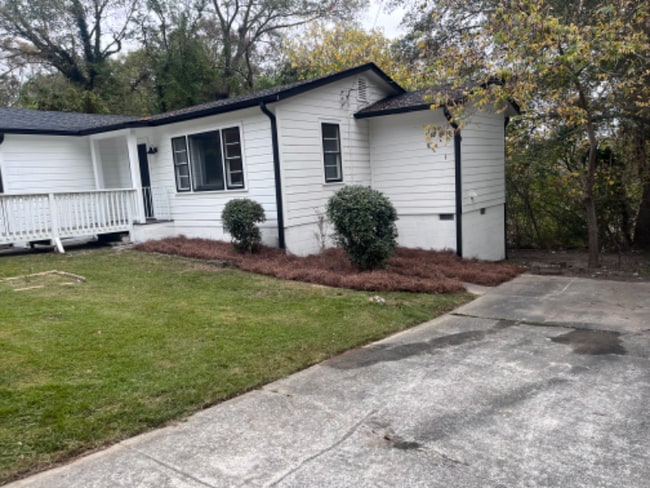 Photo - 66 Spring St W