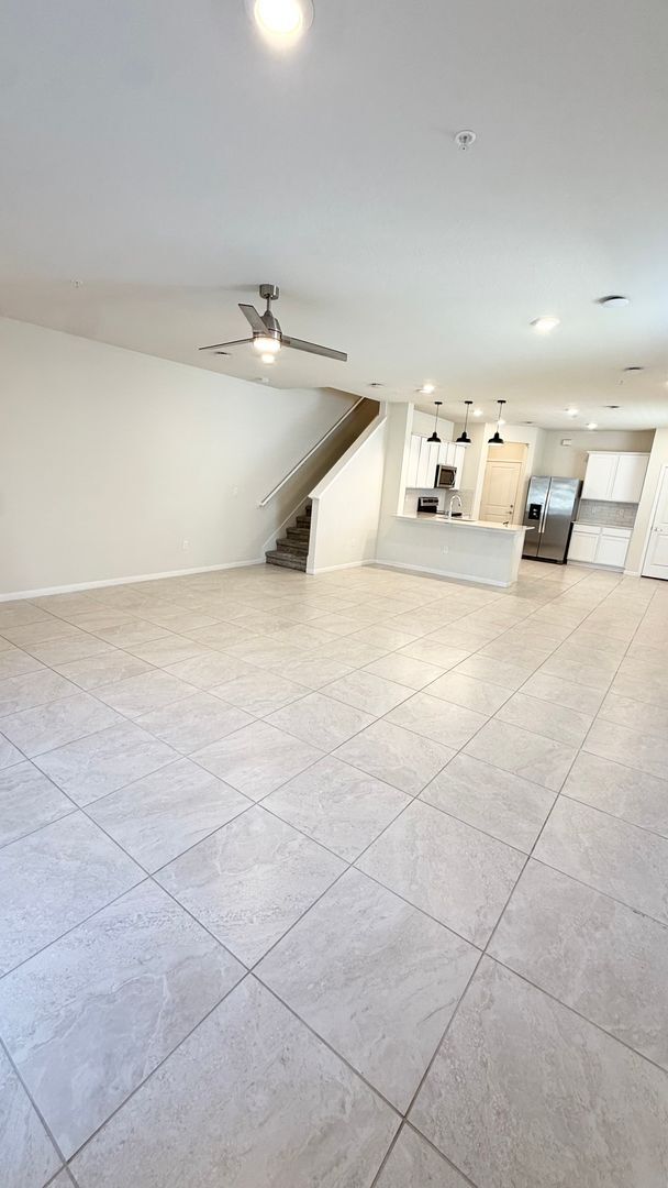 Photo - Grayson Square