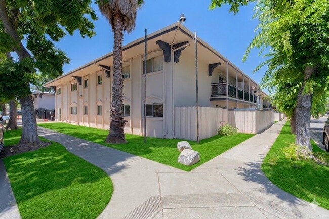 Building Photo - Plaza Estates