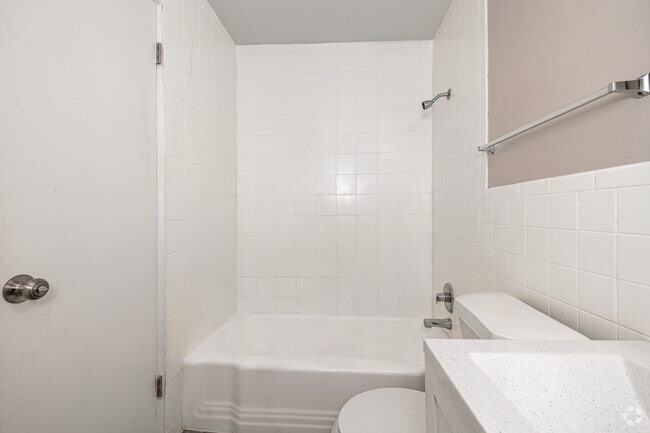 STUDIO - 1 BA - 417SF- Bathroom - Knight Apartments in Downtown Greeley