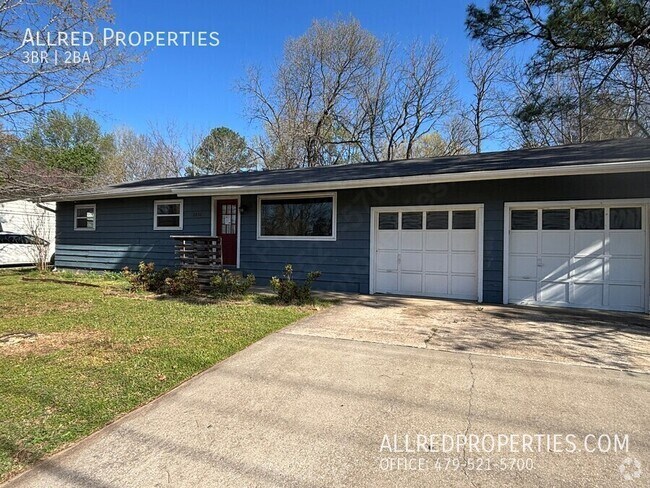 Building Photo - 2832 W Mt Comfort Rd Rental