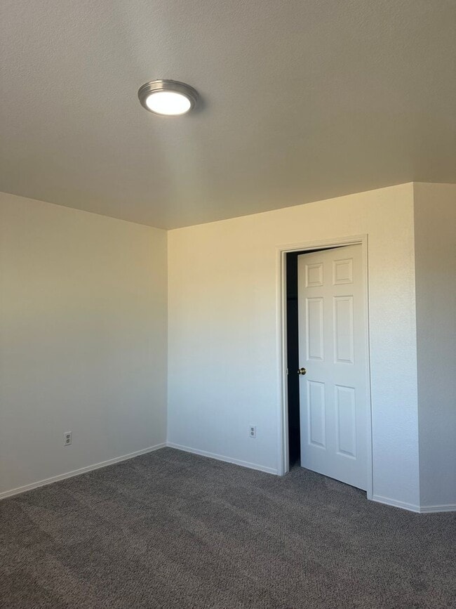 Photo - Riverbank Home Available NOW!!