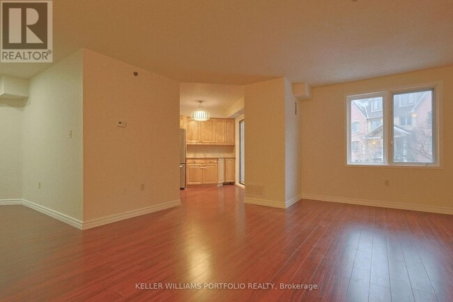 Photo - 75 Weldrick Rd E