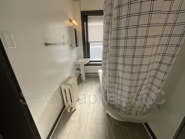 Photo - 659 W Philadelphia St