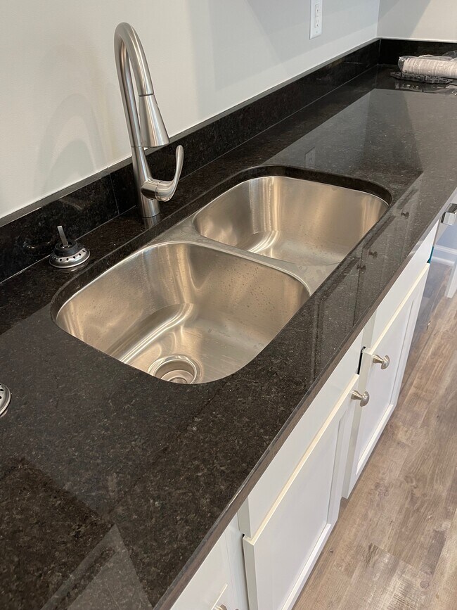 Photo - 13544 Township Hwy 201 NE