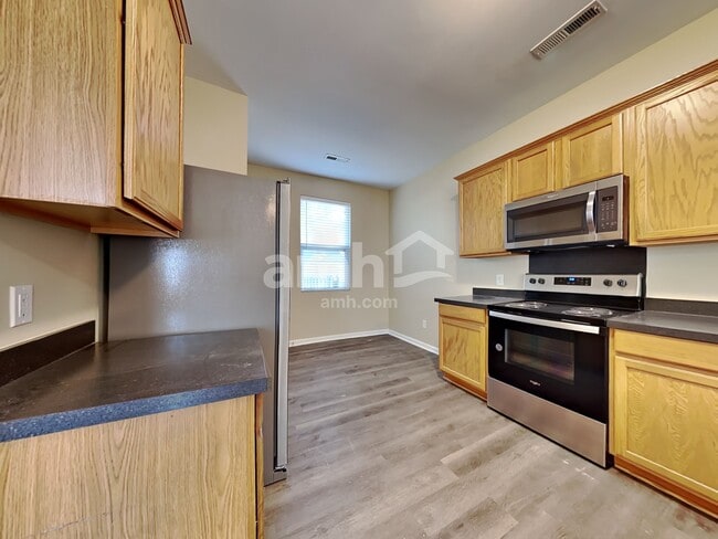 Photo - 103 Surlington Dr