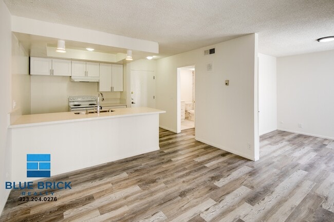 Building Photo - 451 S Harvard Blvd Unit 234
