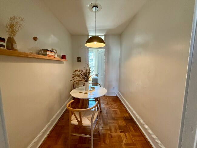 Photo - 814 Putnam Ave