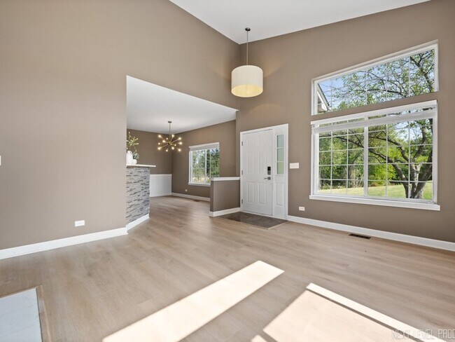 819 Asbury Dr