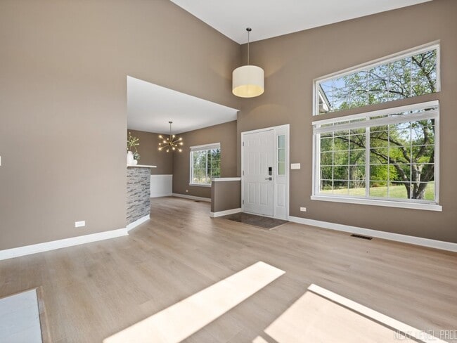 Photo - 819 Asbury Dr