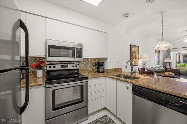 Building Photo - 3327 Olympic Dr Unit 512 Rental