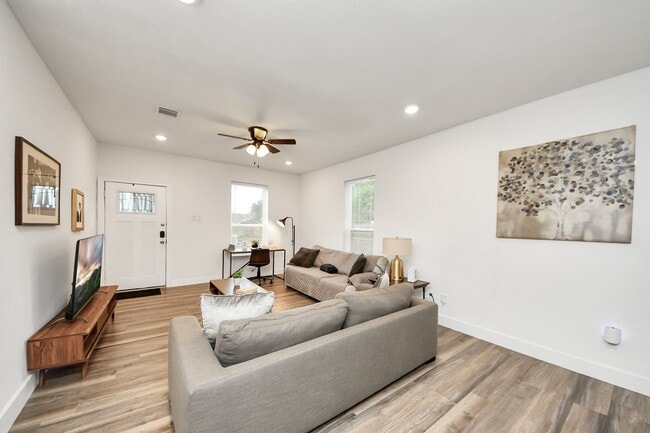 Photo - 6917 Rook Blvd