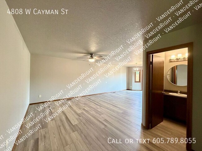 Photo - 4808 W Cayman St