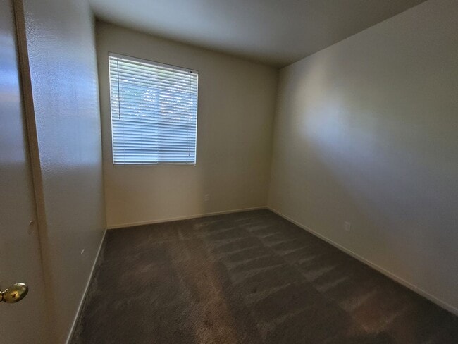 Photo - 3118 Midway Island St