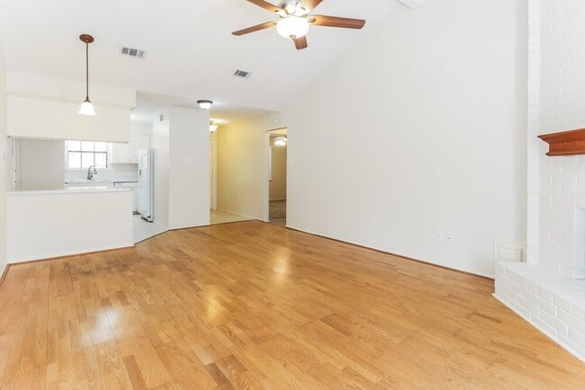Photo - 84 Fallshire Dr