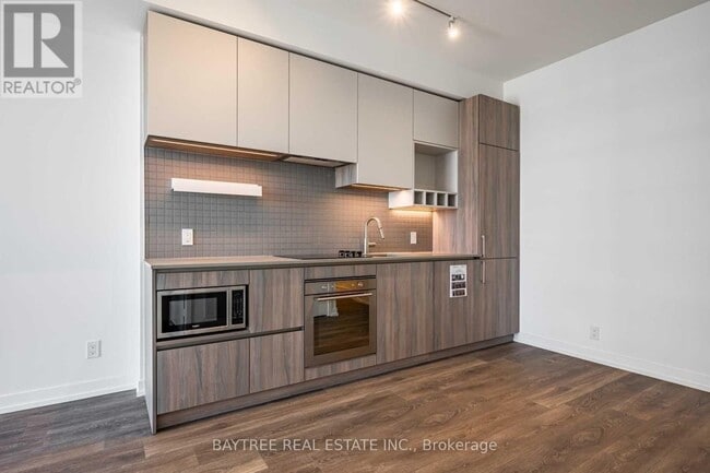 Photo - 950 Portage Pkwy Unit 3510