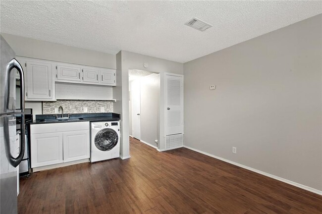 Photo - 2401 Manor Rd Condo Unit 216