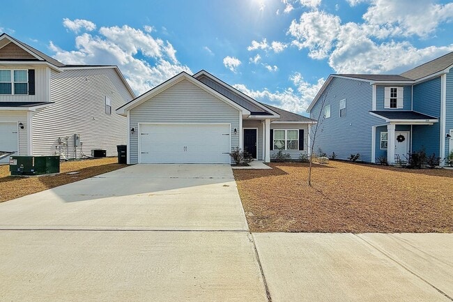 Photo - AVAILABLE MID-MARCH! (Pet Friendly)