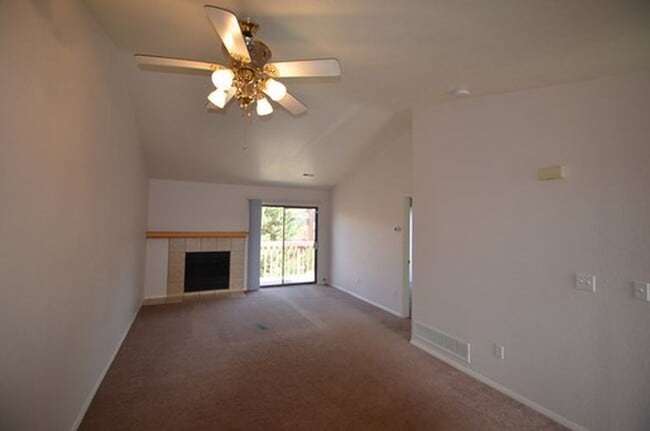 Photo - Clean, Bright upstairs Banyan Hollow Condo w/ central A/C! Unit 202