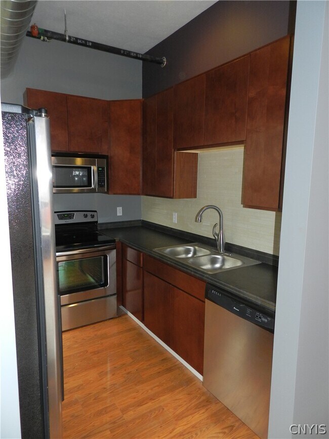 Photo - 317 S Clinton St