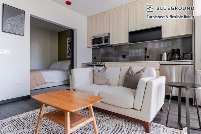 Photo - 1400 W Randolph St Unidad FL7-ID1354