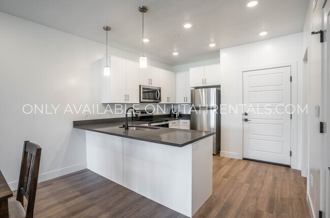 Photo - 980 W Center St Unit 406