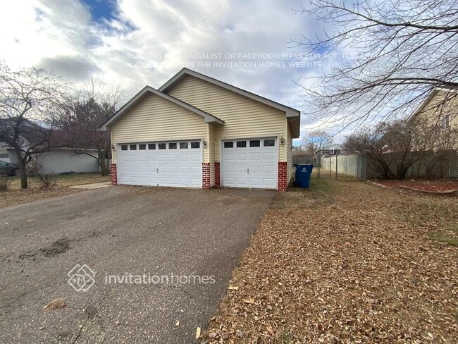 6525A Douglas Dr N