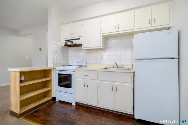 Photo - 445 Hope St Unit 11