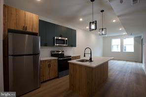 Building Photo - 1224 W Silver St Unit 2