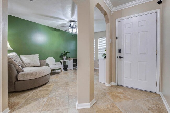 Photo - 822 Autumn Point Ln