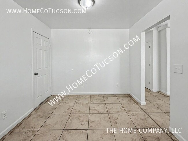 Photo - 149 W Lester St