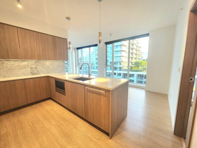 Photo - 1103-8988 Patterson Unit 1103