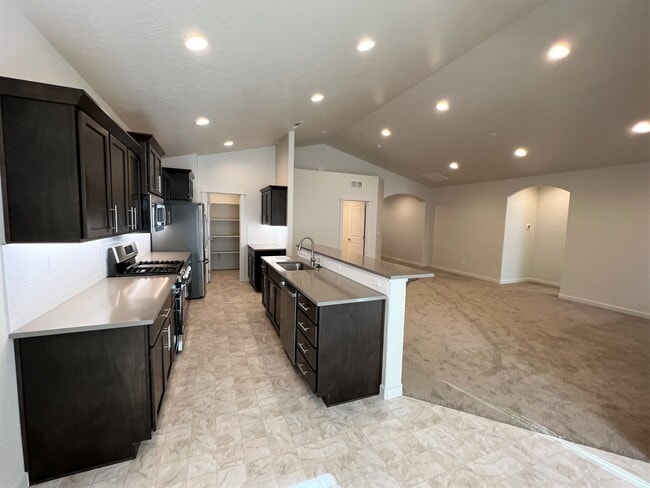Photo - Beautiful, 3 bed 2 bath home close to lake...
