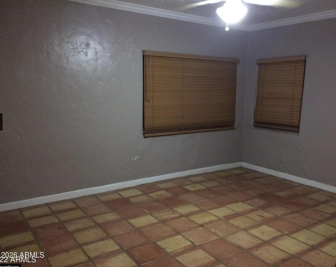Photo - 38 W Thomas Ln