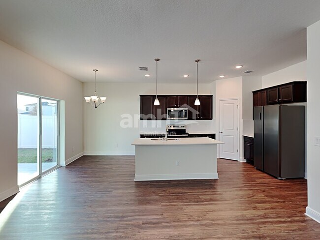 1179 Sky Lks Dr