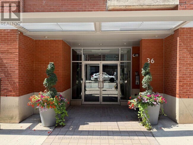 Photo - 36 Charlotte St Unit 704