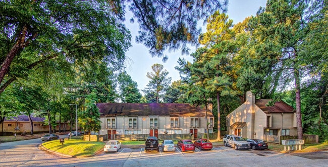 Pinewood Manor