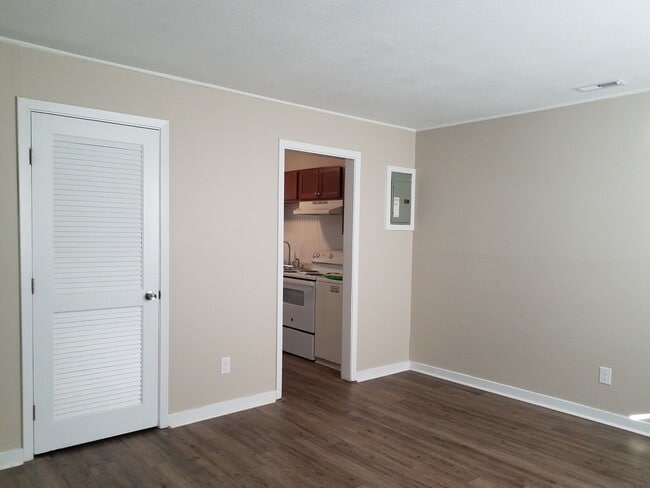 Photo - 1217 Davis St