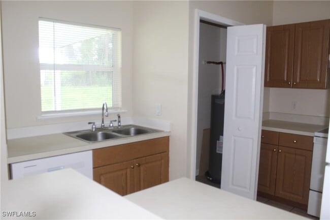 Building Photo - 726 Hightower Ave S Rental