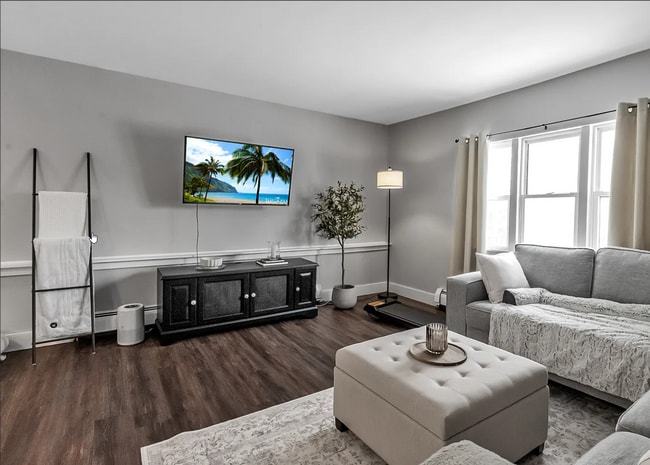 Photo - 7731 Seneca St Unit 7731 Street