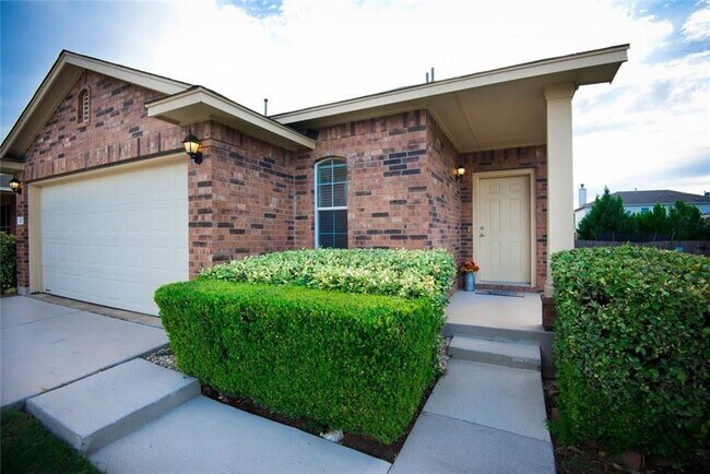 Photo - 1007 Whitley Dr