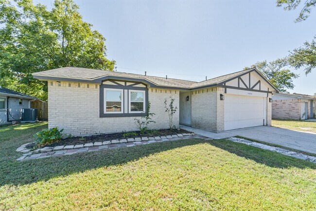 Photo - 10826 Thorncliff Dr