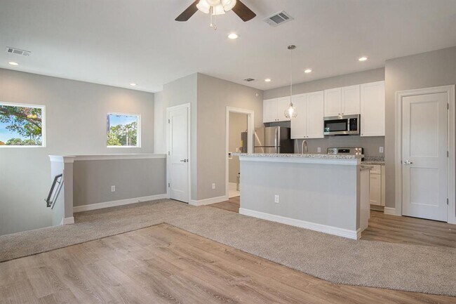 Photo - 5262 Ella Blvd Unidad 100 C